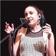 Profesora de canto, técnica vocal. Canta sin hacerte daño y cuidando tu voz